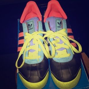 Adidas Classic Samoa!